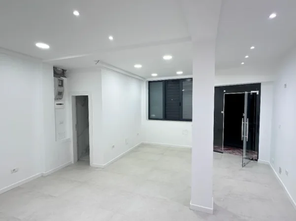 Shqiperi, jepet me qera zyre Kati 0, 40 m² 500 € 