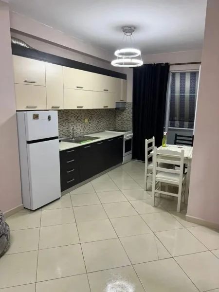 Tirane, jepet me qera apartament 1+1+Ballkon Kati 7, 60 m² 400 € 