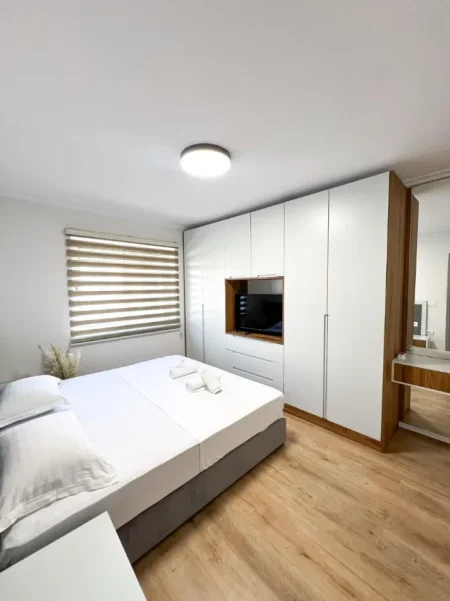 Shqiperi, jepet me qera apartament 2+1+Ballkon Kati 3, 87 m² 750 € (STADIUMI DINAMO)