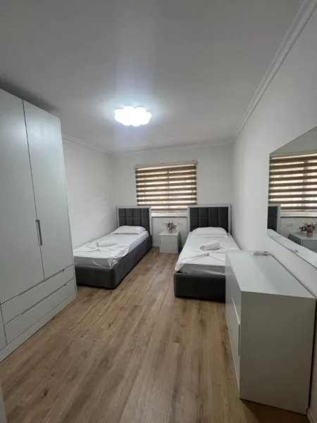 Shqiperi, jepet me qera apartament 2+1+Ballkon Kati 3, 87 m² 750 € (STADIUMI DINAMO)