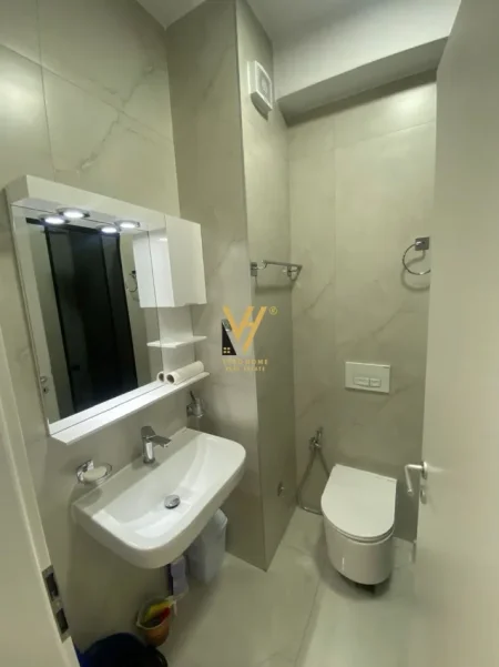 Tirane, jepet me qera apartament 1+1+Ballkon Kati 1, 73 m² 420 € (ALI DEMI)