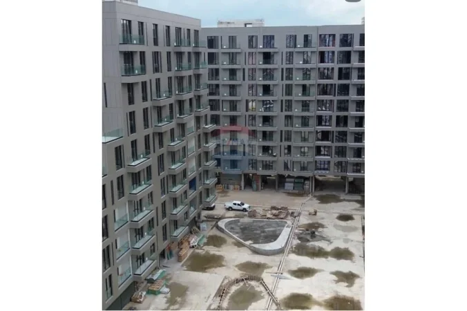 Tirane, shitet dyqan Kati 0, 1.049 m² 2.705.000 € (Bulevardi Bajram Curri)