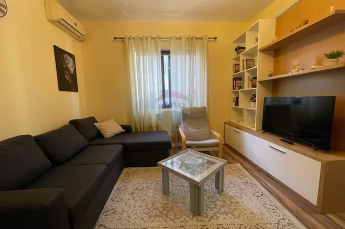 Tirane, shes garsonier 1+1 Kati 2, 99.000 € (rruga Ndre Mjeda)