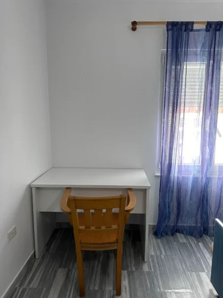 Tirane, jepet me qera apartament 2+1+Ballkon Kati 6, 120 m² 600 € (Rruga Dritan Hoxha)