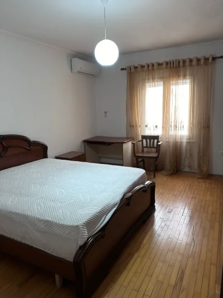 Tirane, jepet me qera apartament 2+1+Ballkon Kati 6, 120 m² 600 € (Rruga Dritan Hoxha)