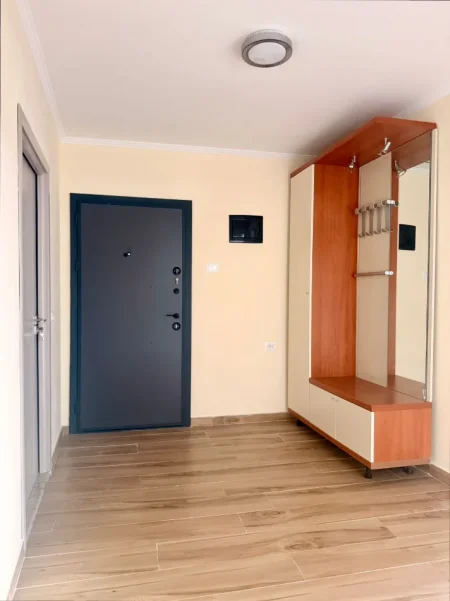 Tirane, shitet apartament 2+1 Kati 6, 76 m² 105.000 € (Perballe Komisariatit Nr 4, Rruga e Dibres)