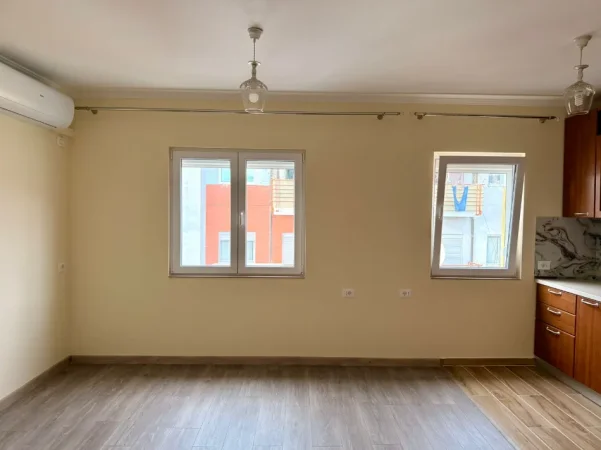 Tirane, shitet apartament 2+1 Kati 6, 76 m² 105.000 € (Perballe Komisariatit Nr 4, Rruga e Dibres)