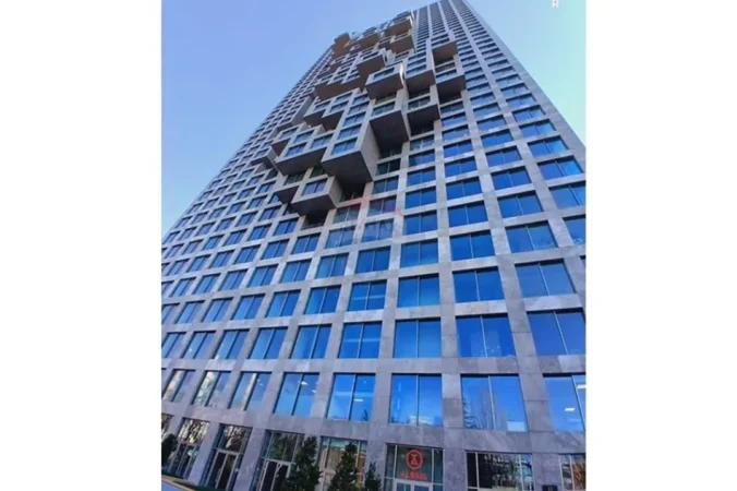 Tirane, shitet dyqan , 108 m² (Downtown One)