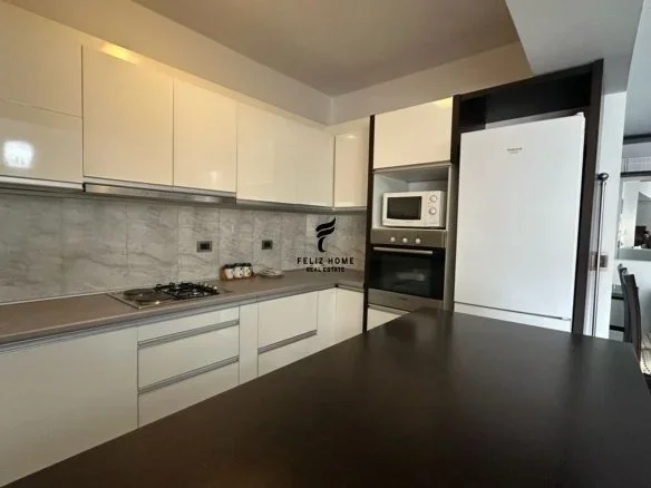 Tirane, jepet me qera apartament 2+1 Kati 7, 90 m² 850 € (RRUGA E ELBASANIT)