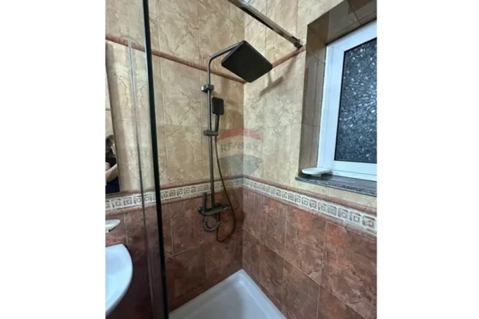 Tirane, jepet me qera apartament 2+1+Ballkon , 81 m² 650 € (ish fusha e aviacionit)