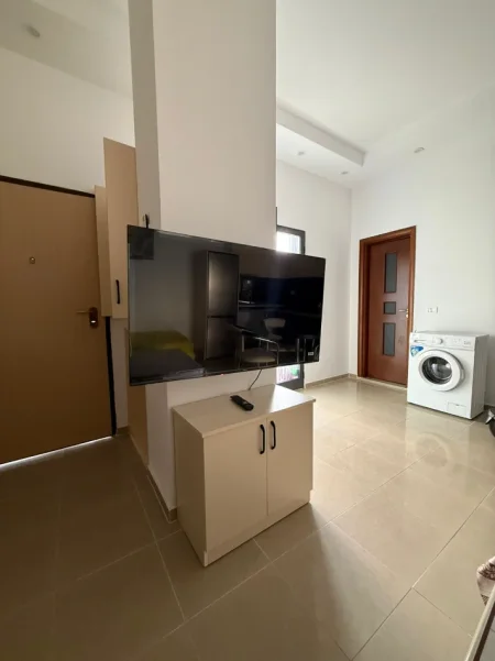 Durres, jepet me qera apartament 1+1 Kati 1, 380 € (Plazh, Durres)