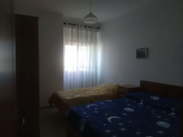 Tirane, jepet me qera apartament 1+1+Ballkon Kati 3, 77 m² 500 € (RIZA CEROVA)