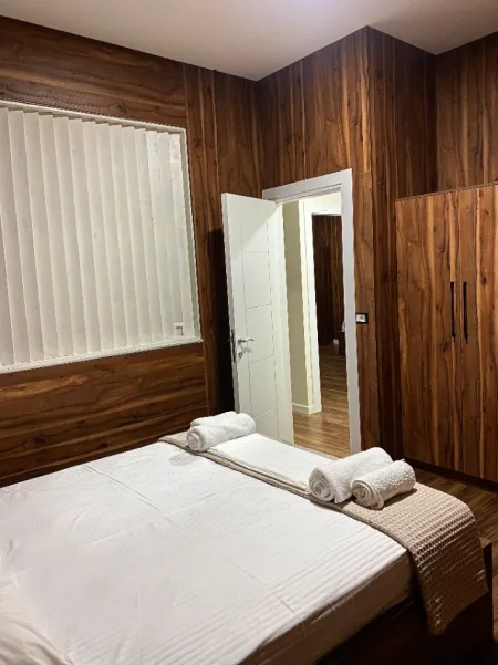 Tirane, jepet me qera apartament 2+1 , 90 m² 850 € (kopshti zoologjik)