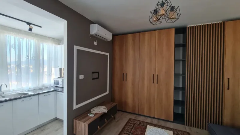 Tirane, jepet me qera garsonier Kati 11, 45 m² 460 € (RRUGA E KAVAJES)