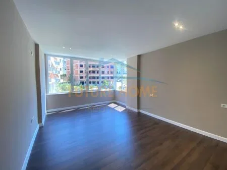 Tirane, shitet apartament 2+1 Kati 1, 120 m² 210.000 € 