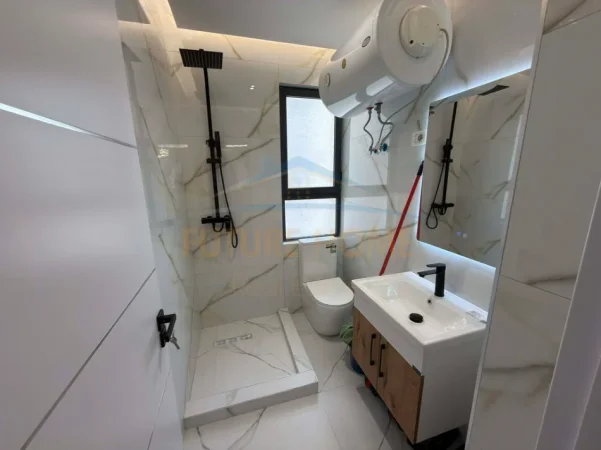 Tirane, shes apartament 2+1+Aneks+Ballkon Kati 7, 116 m² 265.000 € (Pallati me shigjeta)