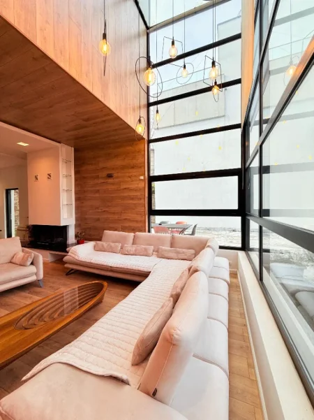 Tirane, jepet me qera Vile 3 Katshe , 620 m² 3.000 € (TEG – Tirana East Gate)