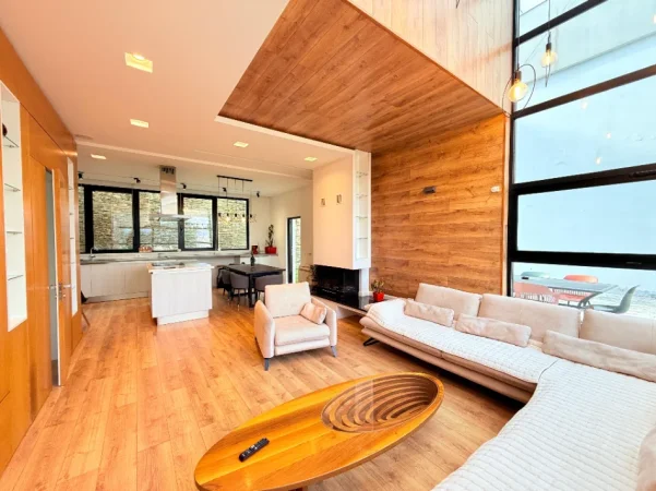 Tirane, jepet me qera Vile 3 Katshe , 620 m² 3.000 € (TEG – Tirana East Gate)