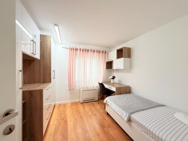 Tirane, jepet me qera Vile 3 Katshe , 620 m² 3.000 € (TEG – Tirana East Gate)