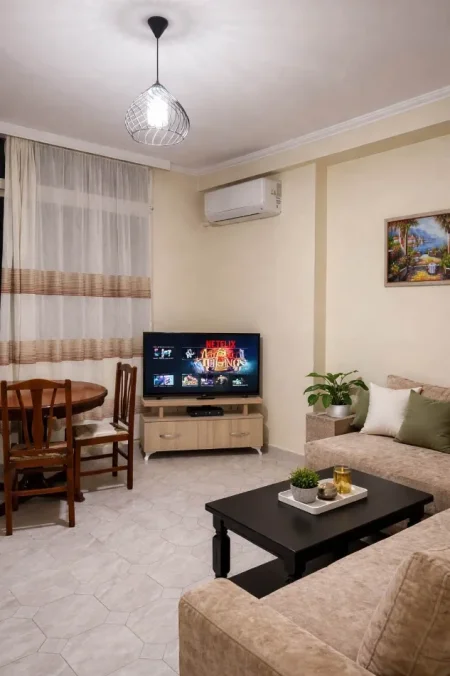 Tirane, jepet me qera apartament 1+1 Kati 3, 65 m² 500 € 