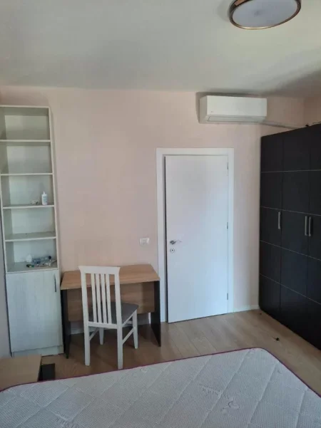 Tirane, jepet me qera apartament 2+1 Kati 4, 100 m² 700 € 
