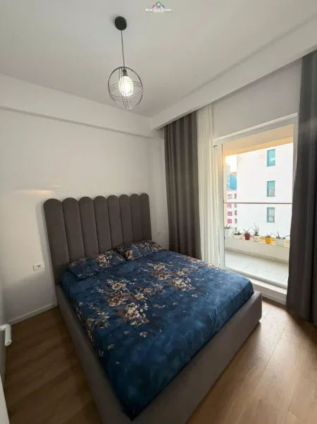 Tirane, jepet me qera apartament 1+1 Kati 6, 60 m² 470 € (Ali Demi, Kompleksi Kadiu)