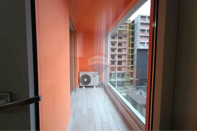 Tirane, jepet me qera apartament 1+1+Ballkon Kati 4, 75 m² 800 € (zogu i zi)