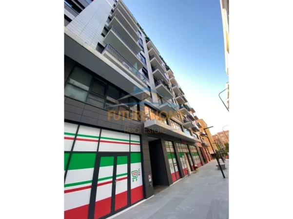 Tirane, jepet me qera ambjent biznesi Kati 1, 122 m² 2.200 € (Rruga e Kosovarve)