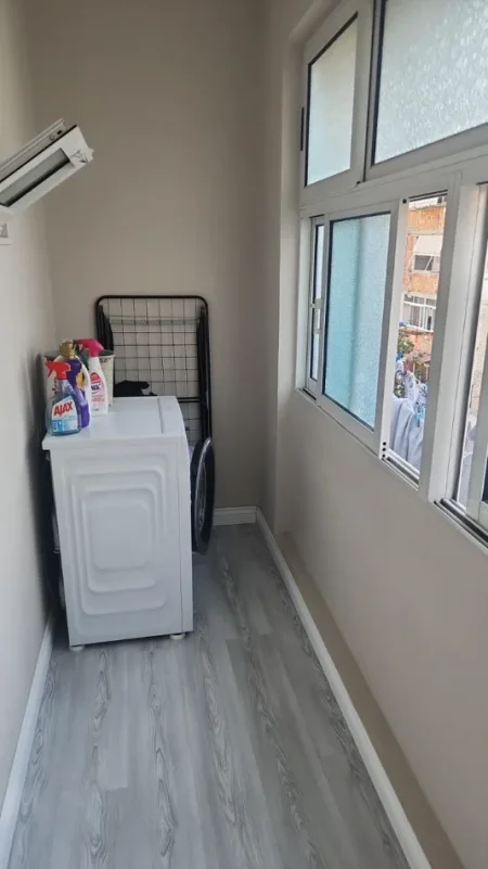 Tirane, jepet me qera apartament 1+1 Kati 4, 70 m² 550 € (Rruga Luis Jansin Henkard)