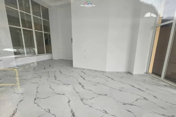 Tirane, jepet me qera dyqan Kati 0, 50 m² 800 € (fadil rada)