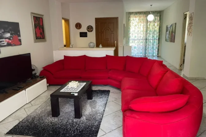 Tirane, jepet me qera apartament 2+1 Kati 1, 140 m² 650 € (pazari i ri)