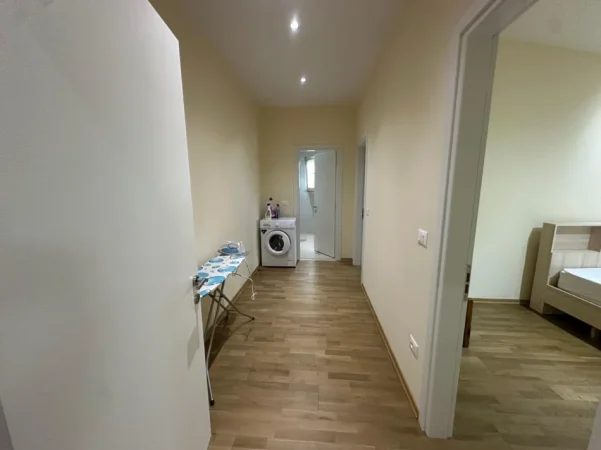 Tirane, jepet me qera apartament 2+1+Ballkon Kati 3, 85 m² 622 € (Rruga Prenke Jakova)