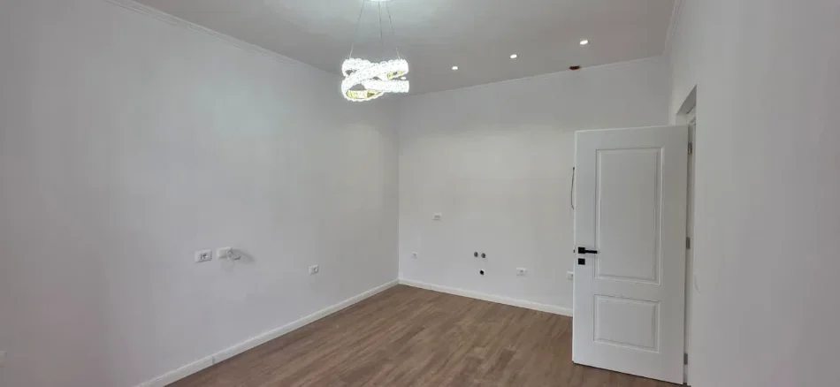 Tirane, shes apartament 2+1 Kati 3, 58 m² 148.000 € (Rruga Bardhyl)