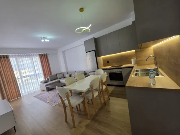 Tirane, jepet me qera apartament 1+1+Ballkon Kati 3, 78 m² 470 € (sokrat miho)