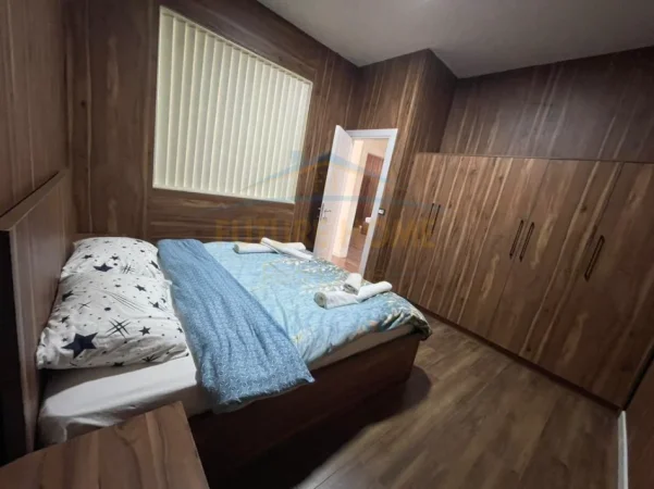 Tirane, jepet me qera apartament 2+1 Kati 0, 90 m² 885 € (Kopshti Zoologjik)