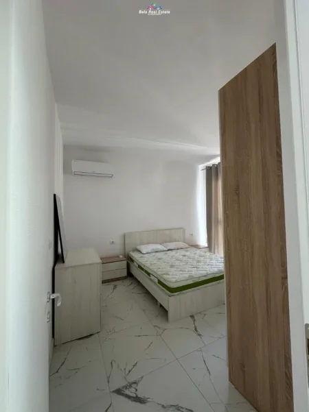 Tirane, jepet me qera apartament 2+1 Kati 8, 90 m² 575 € (Kompleksi Univers City, prane QTU)