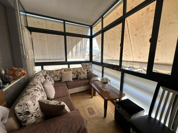 Tirane, jepet me qera apartament 2+1+Ballkon Kati 8, 90 m² 450 € (Misto mame)
