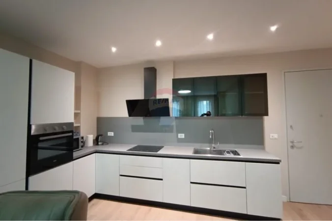 Tirane, jepet me qera apartament 1+1 Kati 2, 65 m² 800 € (ZOGU I ZI)