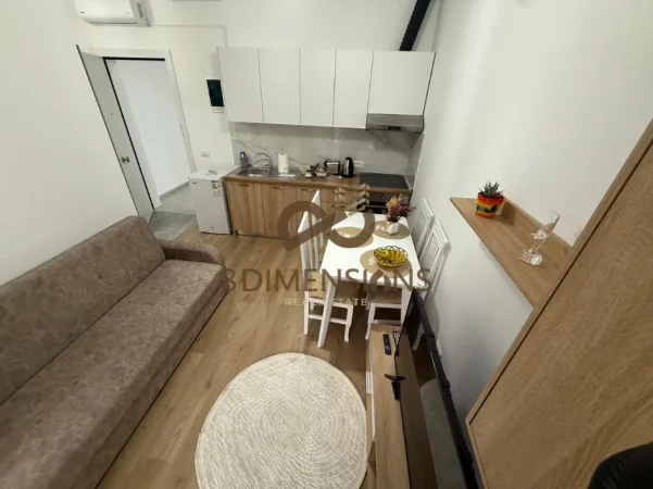 Tirane, jepet me qera apartament 1+1+Ballkon Kati 1, 40 m² 400 € (ali demi)