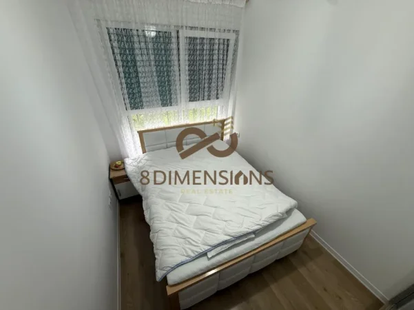 Tirane, jepet me qera apartament 1+1+Ballkon Kati 1, 40 m² 400 € (ali demi)