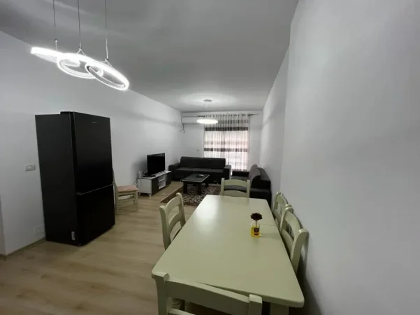 Tirane, jepet me qera apartament 2+1 Kati 4, 80 m² 700 € (Stacioni i Trenit)