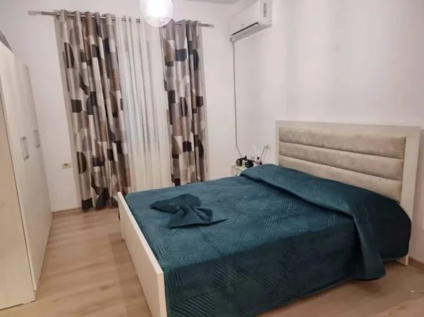 Tirane, jepet me qera apartament 2+1 Kati 4, 80 m² 700 € (Stacioni i Trenit)