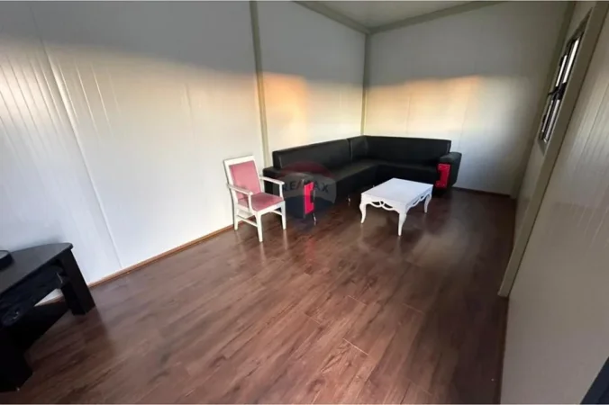 Tirane, jepet me qera magazine , 1.000 m² 200.000 € (Vore)