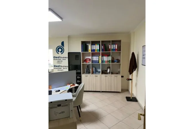 Jepet me qera zyre Kati 2, 82 m² 750 €