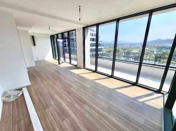 Me Qera: Zyre (135 m2)📍Lake View - Liqeni Tiranës || 3+1+2wc & GARAZH + Verandë Gjigande ((1,700€/muaj))