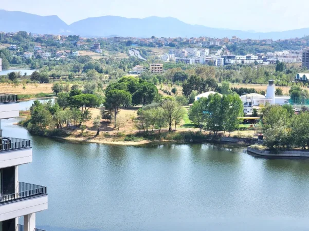 Me Qera: Zyre (135 m2)📍Lake View - Liqeni Tiranës || 3+1+2wc & GARAZH + Verandë Gjigande ((1,700€/muaj))