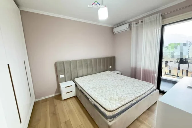 Tirane, jepet me qera apartament 2+1 Kati 6, 114 m² 780 € (farmacia 10)