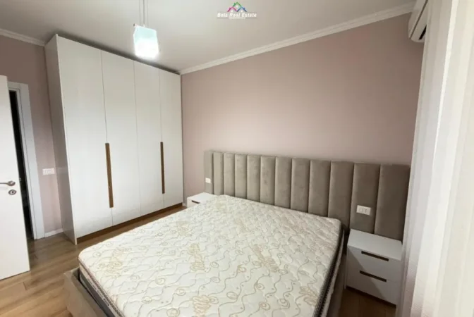 Tirane, jepet me qera apartament 2+1 Kati 6, 114 m² 780 € (farmacia 10)