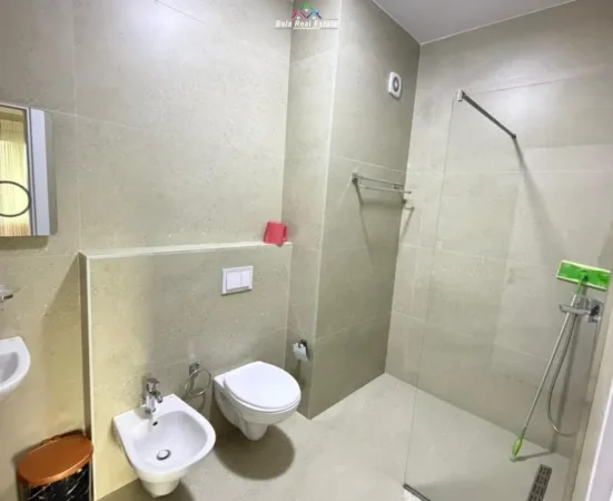 Tirane, jepet me qera apartament 2+1 Kati 6, 114 m² 780 € (farmacia 10)