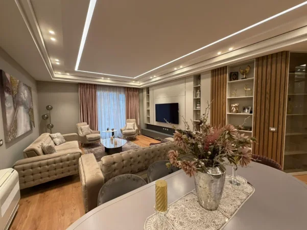 Tirane, shitet apartament 3+1 Kati 3, 355.000 € 